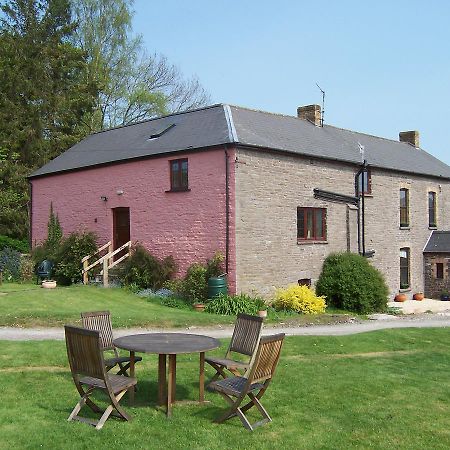 Brynderwen Bed and Breakfast Llangorse Buitenkant foto