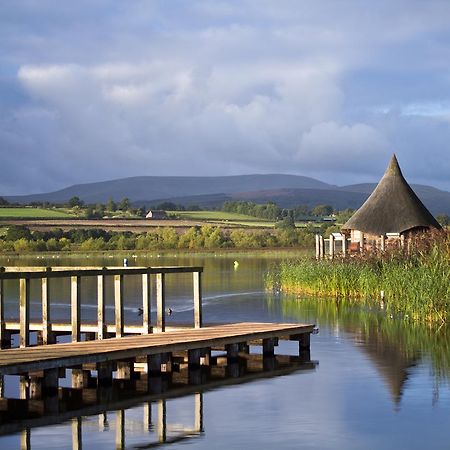 Brynderwen Bed and Breakfast Llangorse Buitenkant foto